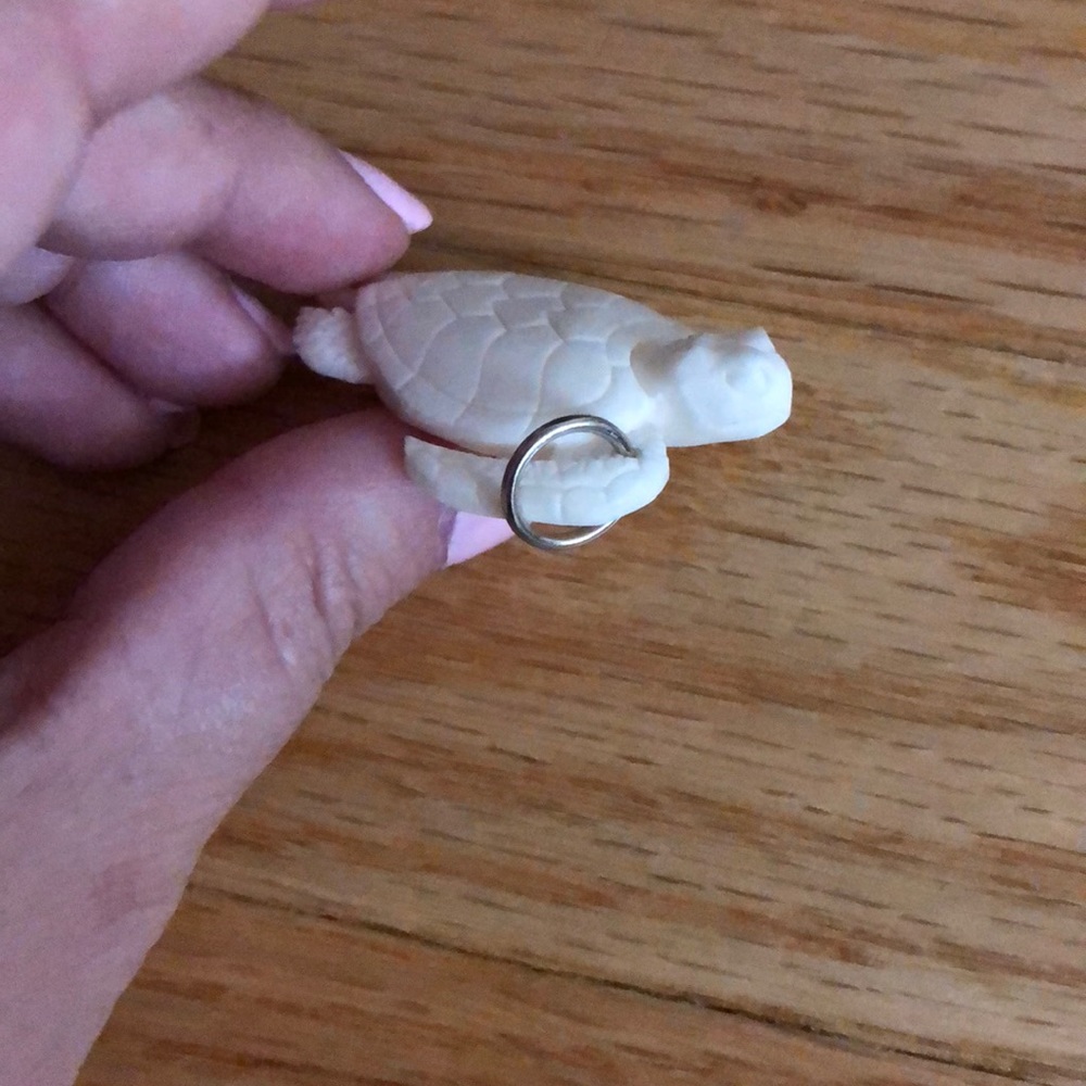 Turtle Pendant 🐢 - Picture 3 of 3